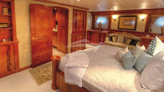 ELIZABETH yacht charter photo 5