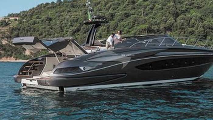LARGO 20m motor yacht charter, photo 2