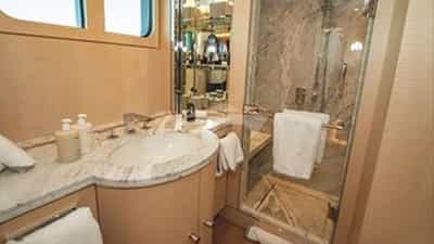 Guest Bathroom 3