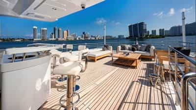 Bridge Deck Aft