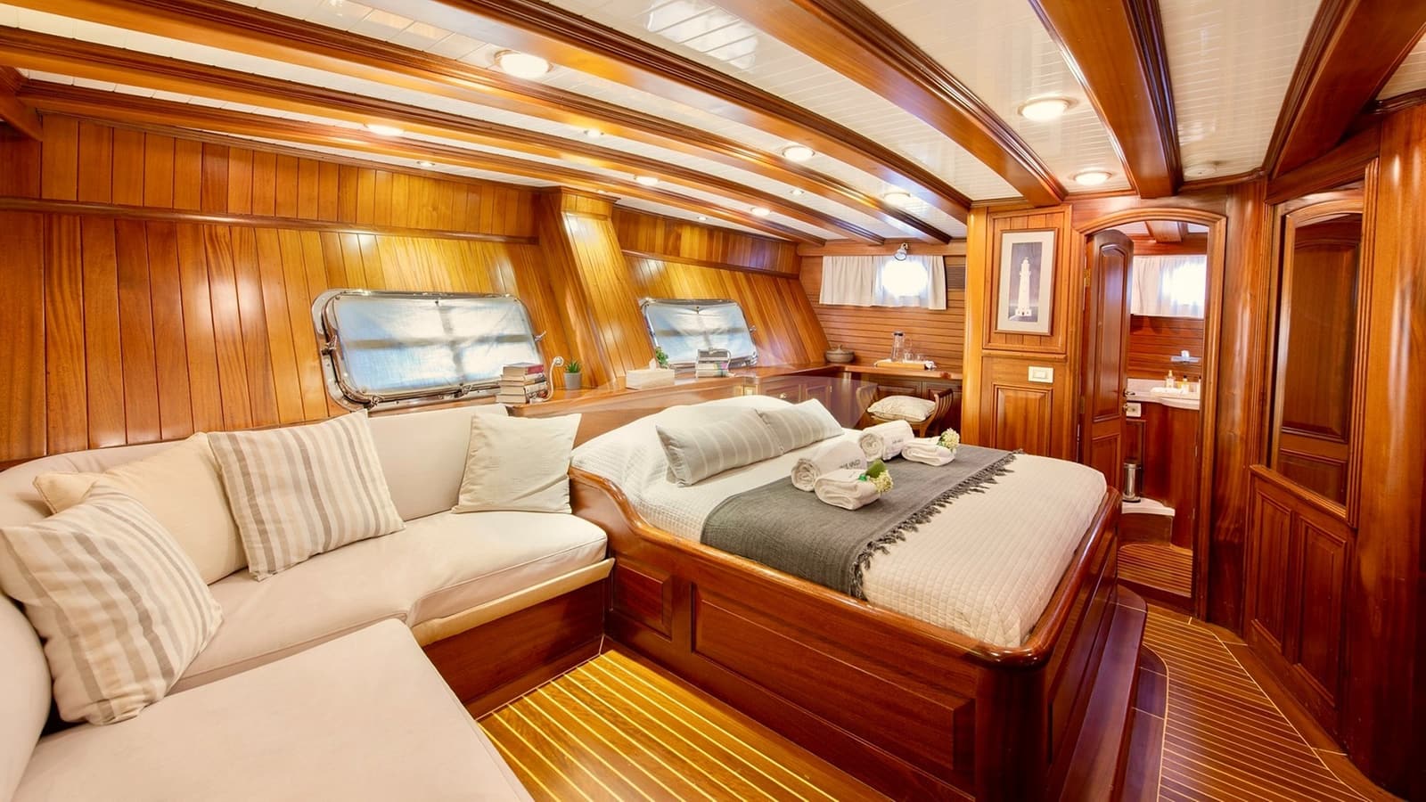 ECCE NAVIGO, photo from the yacht portfolio 14