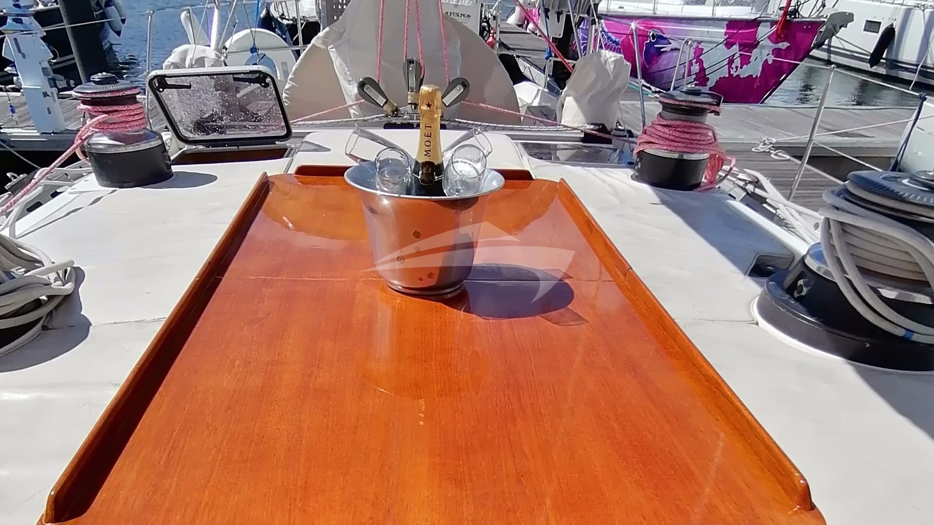 Cockpit table set up