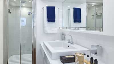 Twin Bathroom