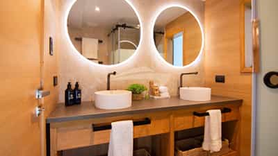 Tribute Premium Suite Bathroom