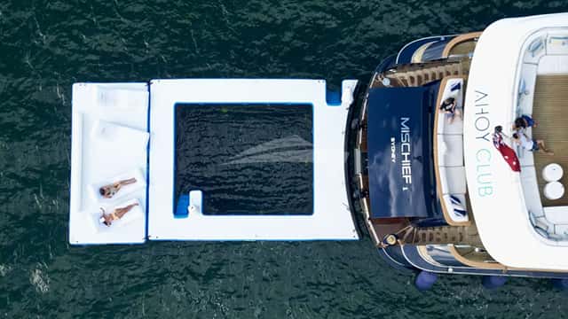 MISCHIEF yacht charter photo 2