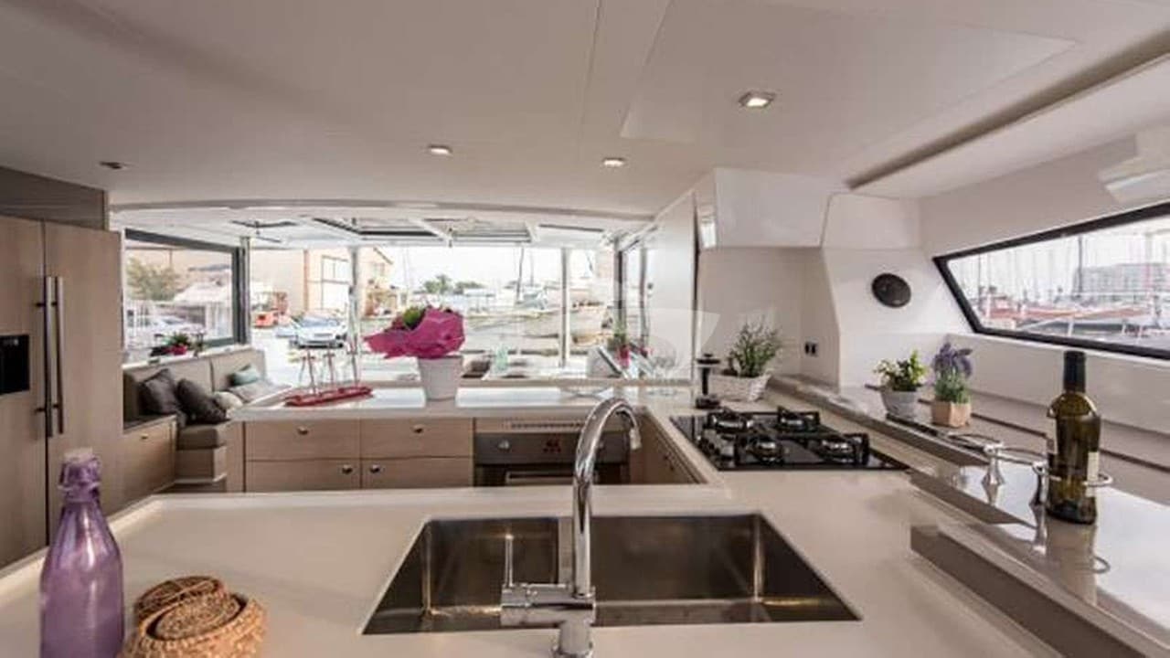 AD ASTRA 5.4, photo from the yacht portfolio 10