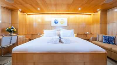 Full beam master stateroom