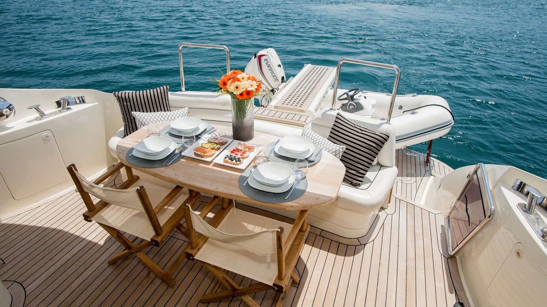 Deck Dining