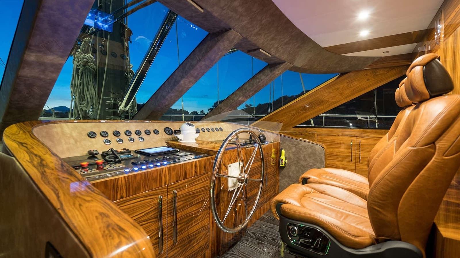 LONG ISLAND, photo from the yacht portfolio 13