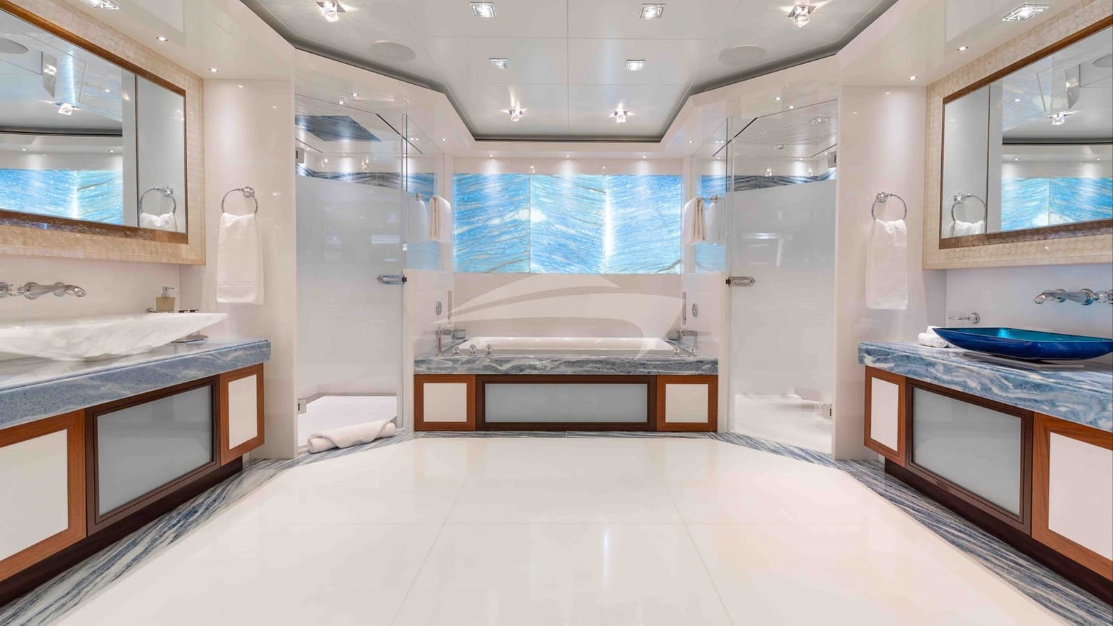 QUANTUM OF SOLACE, photo from the yacht portfolio 24