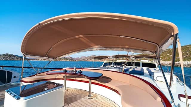 ALWAYS SMILE yacht charter photo 4