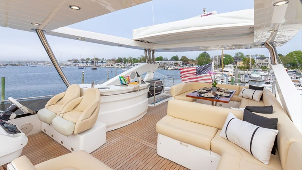 Flybridge looking Aft