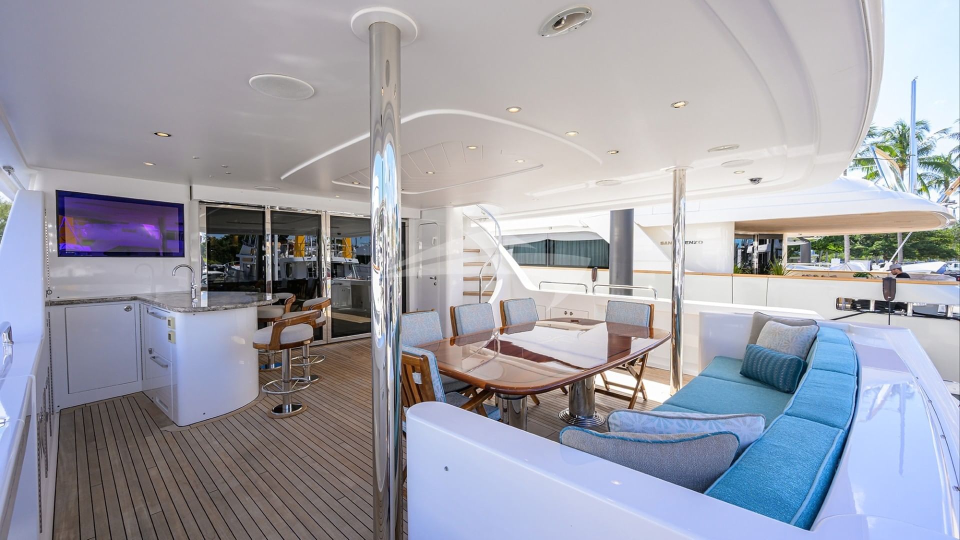 Aft deck