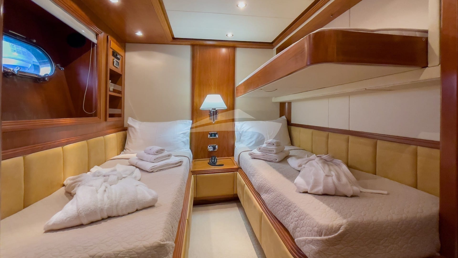 Twin Cabin with Pullman