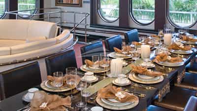 FORMAL DINING