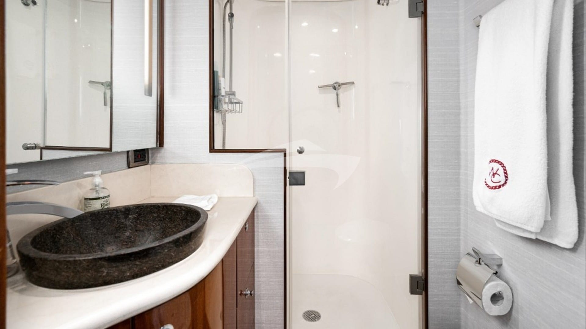 Twin Cabin Bathroom