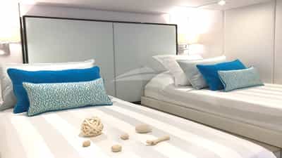 Guests cabin Queen or twin