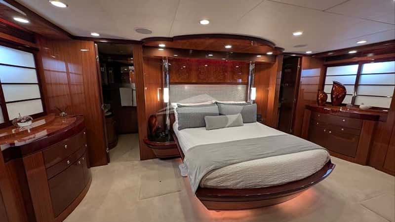 A GREAT ESCAPE 31m motor yacht charter, photo 8