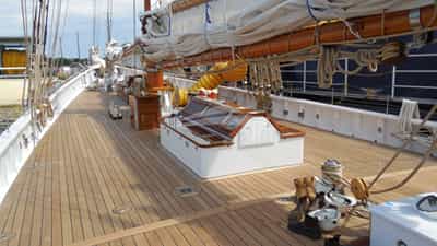 Top Deck