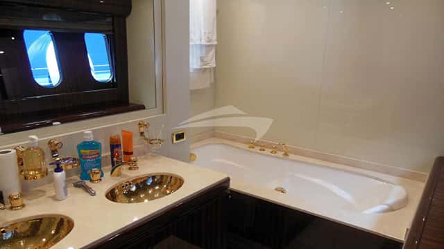 WHITE PEARL yacht charter photo 5