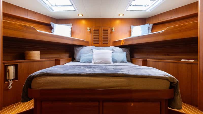 VIRGINIA SEA 28m motor yacht charter, photo 8