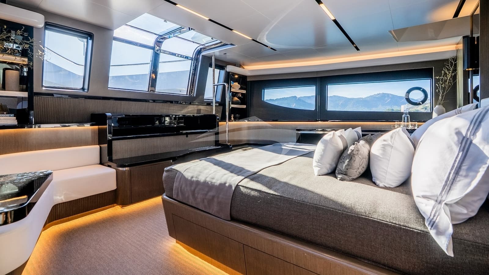 KNEAD IT, photo from the yacht portfolio 24