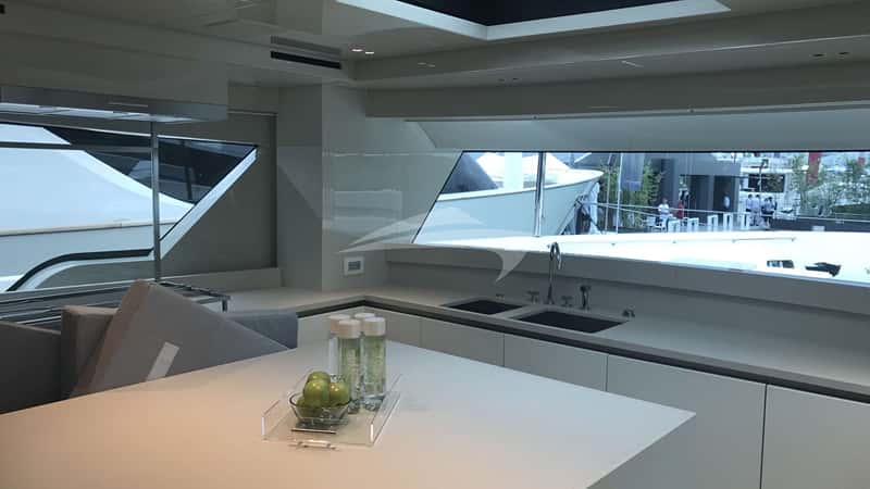 NO TIME TO DIE 27m motor yacht charter, photo 6