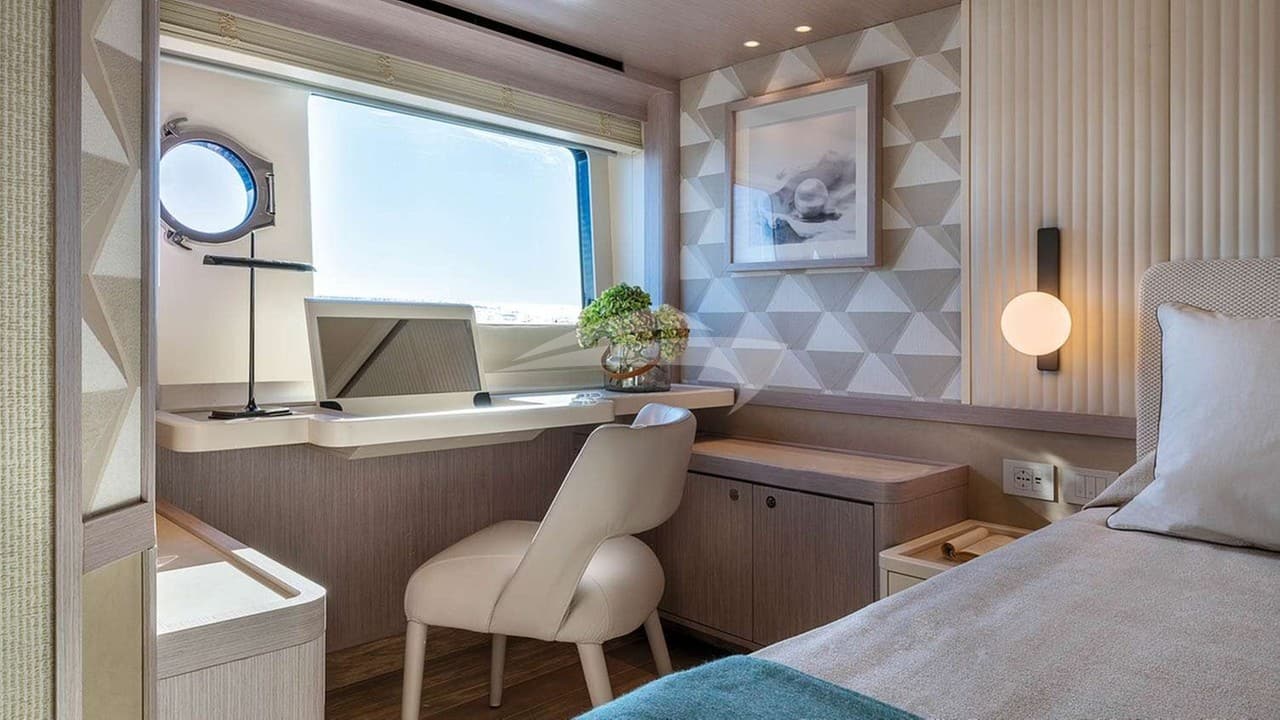 AZUR, photo from the yacht portfolio 8