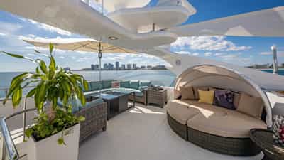 Flybridge seating