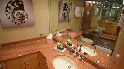 Master ensuite