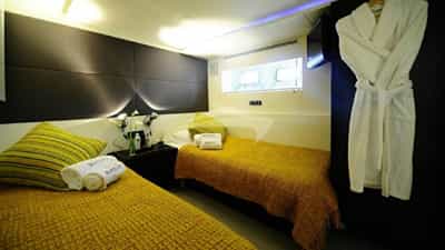 Twin Cabin
