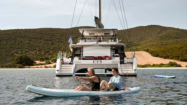 7TH HEAVEN yacht charter photo 5