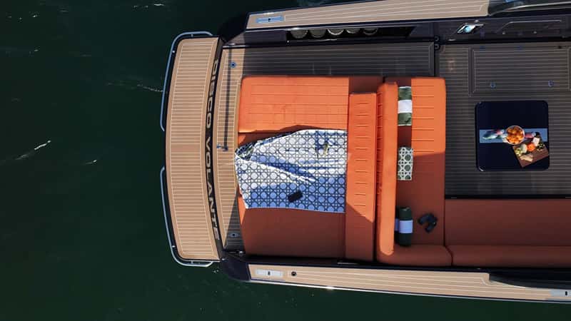 DISCO VOLANTE 12m motor yacht charter, photo 8