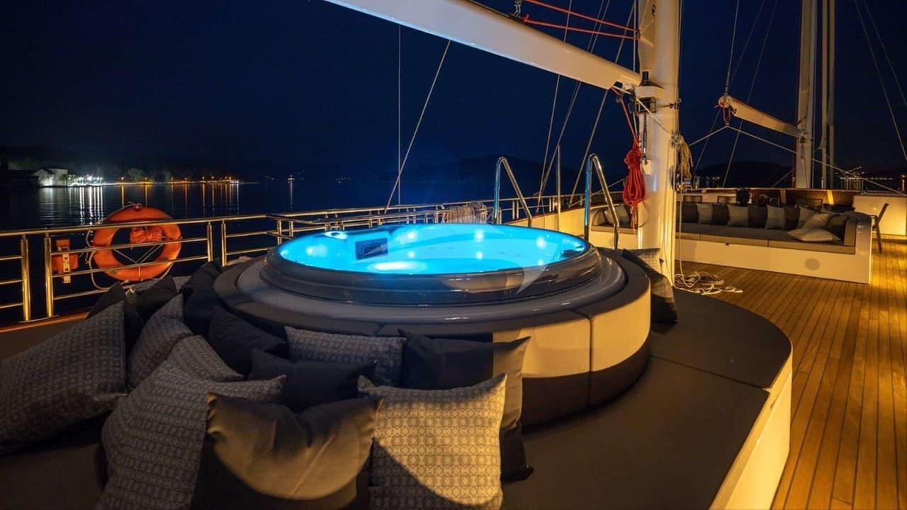 LOVE STORY, photo from the yacht portfolio 17