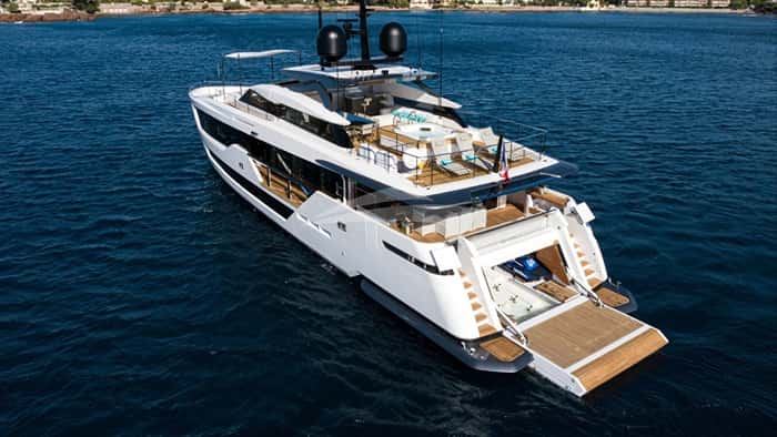 JAG'B 33m motor yacht charter, photo 5