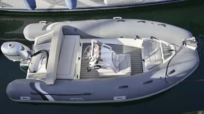 BALTHAZAR 17m sailing yacht charter, photo 9