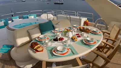 Al Fresco Dining