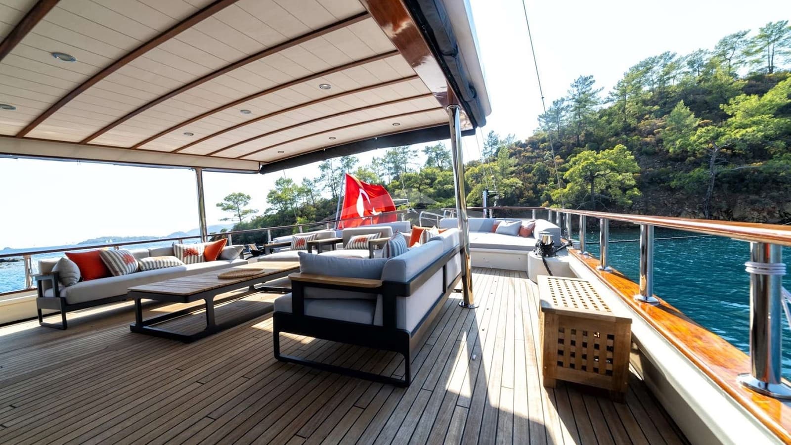 CAUSTIC, photo from the yacht portfolio 17