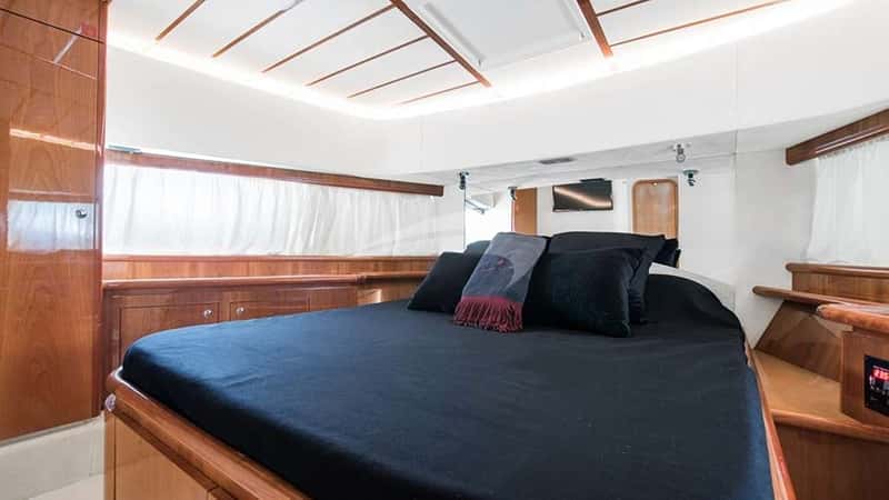 SIMPLY BRILLIANT 21m motor yacht charter, photo 5