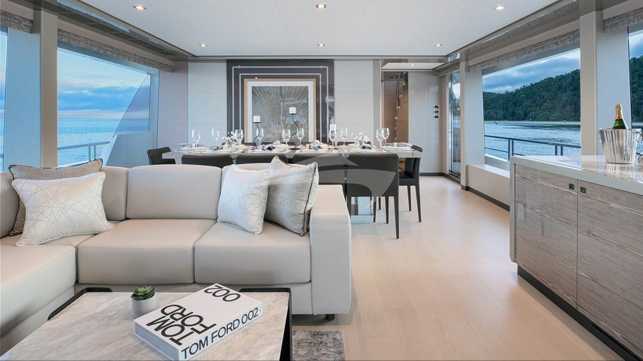 Main Salon (Sistership)