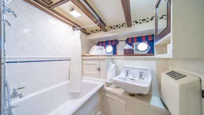 Twin en-suite