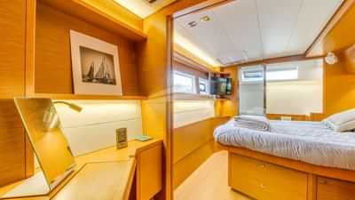 Aft starboard cabin