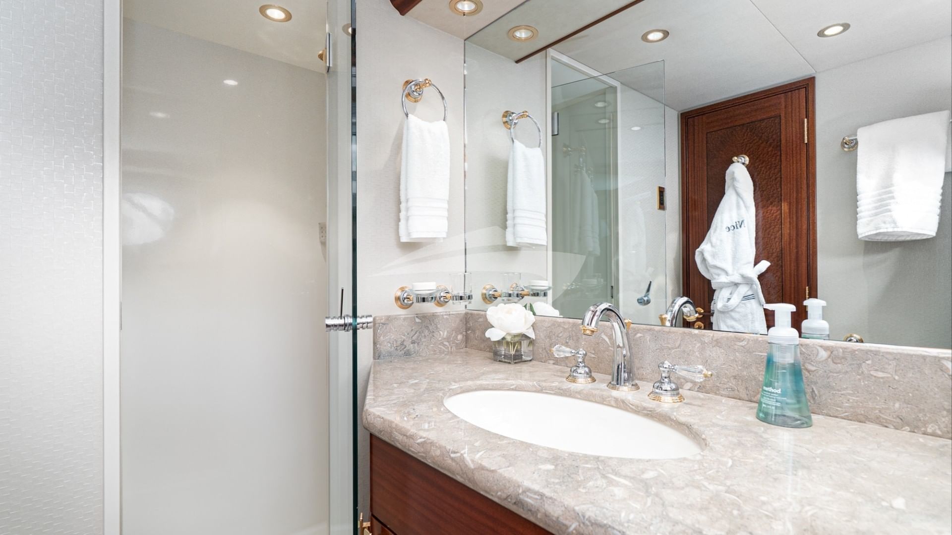 Westport 112 NAUTI N NICE-076