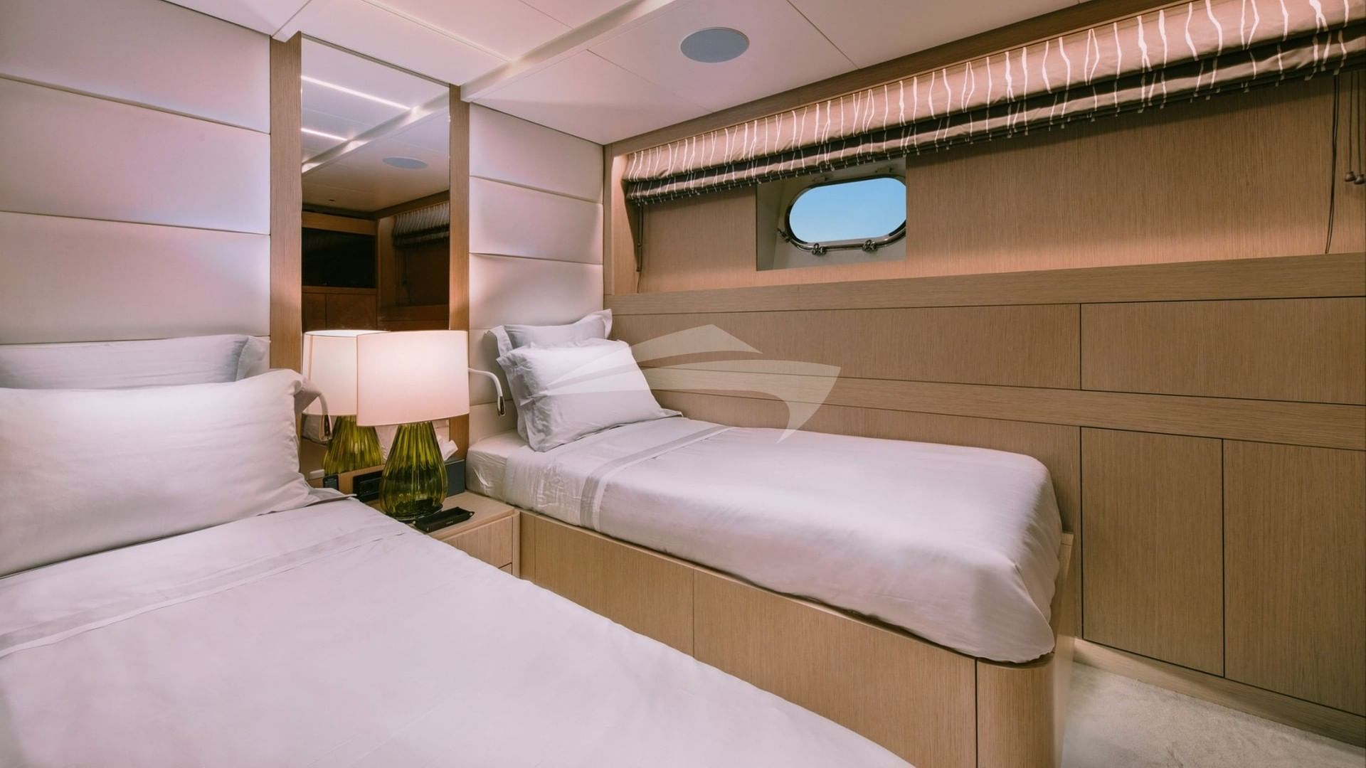 Lower Deck - Twin Cabin