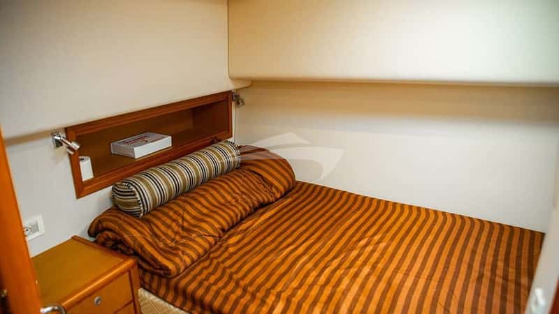DIRAK 13m motor yacht charter, photo 7