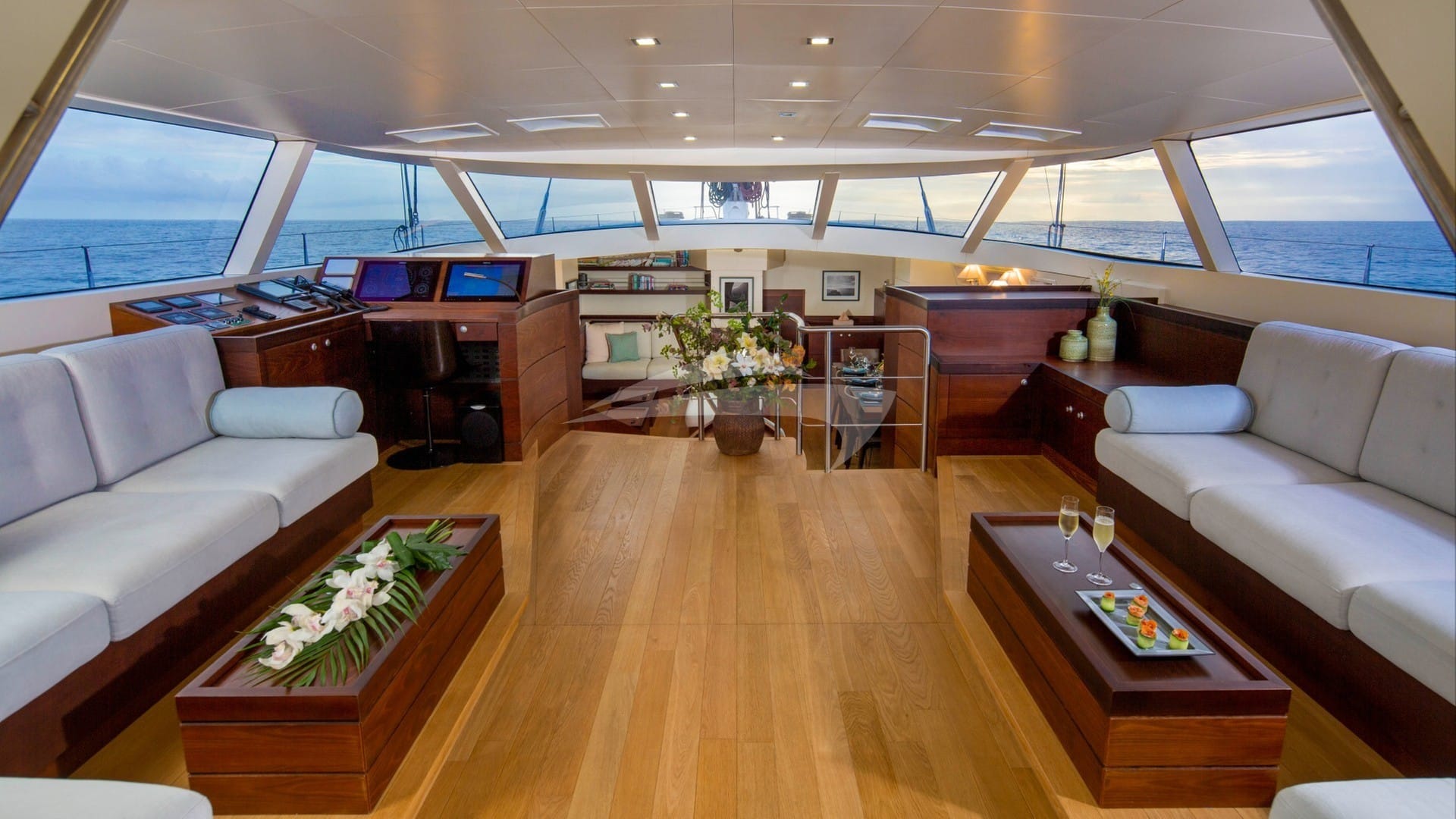 Upper salon with panoramic views