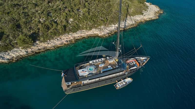 RARA AVIS 37m sailing yacht charter, photo 6