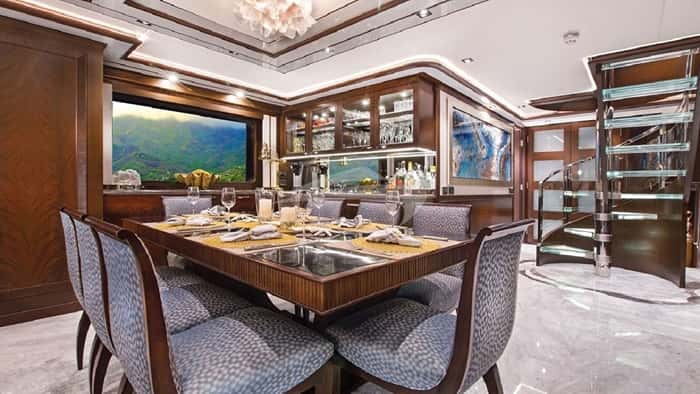 VIVIERAE II 30m motor yacht charter, photo 4