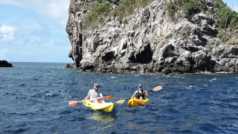 GENESIS Charter Guests Kayaking