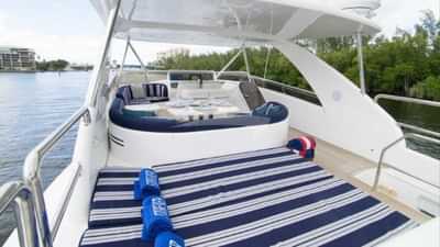 Flybridge with Sunbathing Area